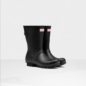 Adjustable Back Hunter Rain Boots Short